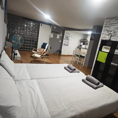Loft Cruz, Acoran سانتا كروز دي تينيريف