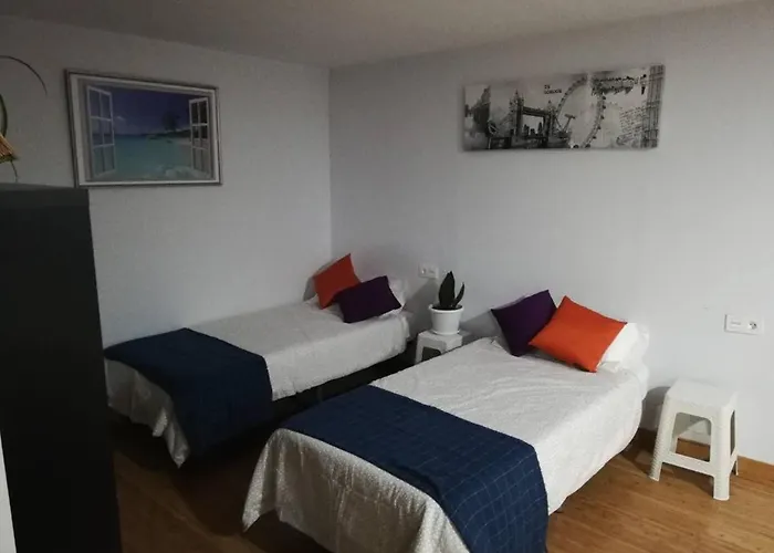 Loft Cruz, Acoran *