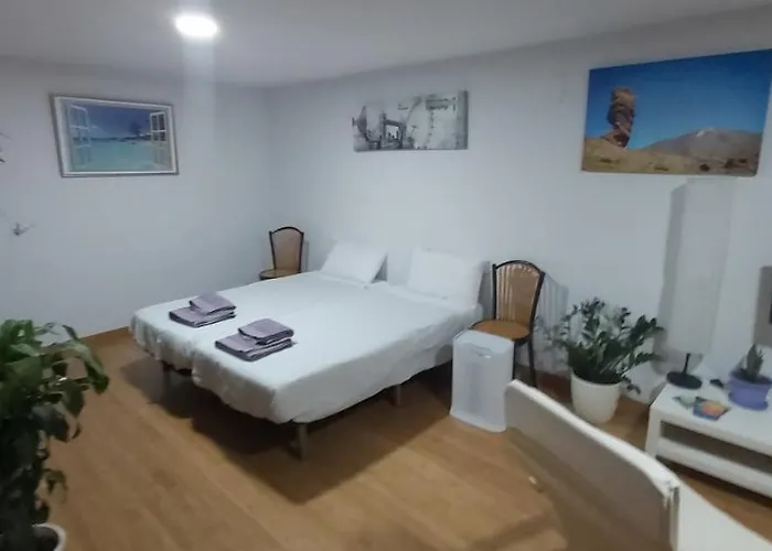 Loft Cruz, Acoran